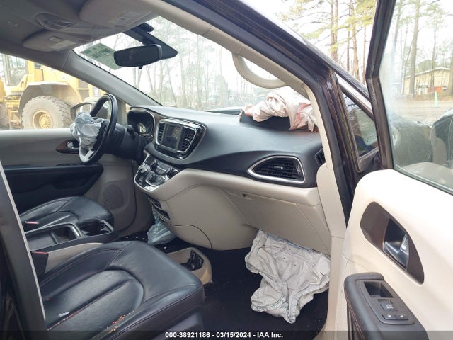 Chrysler Pacifica Touring L 2018 2C4RC1BG9JR115346 Image 5