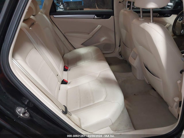 Volkswagen Passat 2.5l Wolfsburg Edition 2014 1VWAP7A33EC011532 Image 8