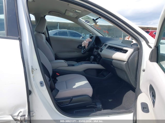 Honda HR-V LX 2016 3CZRU6H34GM759622 Image 5