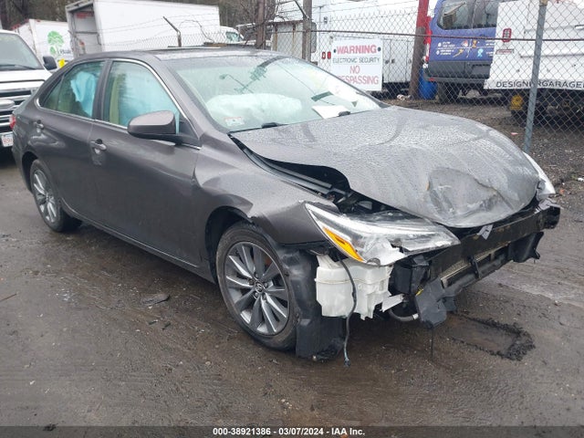 Toyota CAMRY XLE 2015 4T1BF1FK8FU941084 Image 1