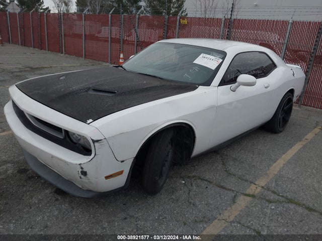 Dodge Challenger Sxt Plus 2014 2C3CDYAG9EH136999 Image 2