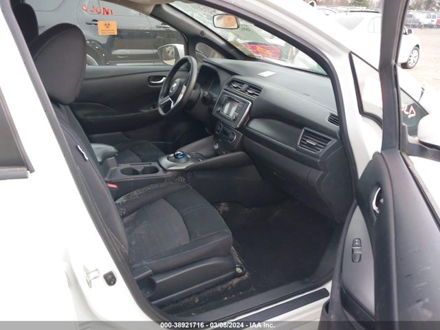 Nissan LEAF S 2018 1N4AZ1CPXJC307948 Image 5