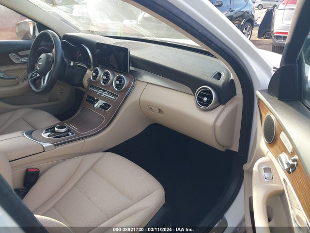 55SWF8DB7KU306103 Mercedes-Benz C 300