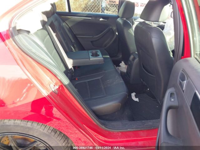 3VWD17AJ3JM232733 Volkswagen Jetta 1.8t Se Sport