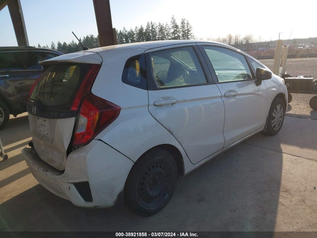 Honda FIT LX 2016 JHMGK5H57GX017030 Image 4