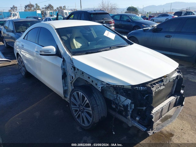 Mercedes-Benz CLA 250 2018 WDDSJ4EB9JN586540 Image 1
