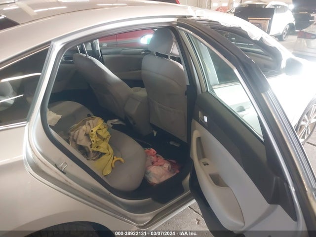 Hyundai SONATA SE 2017 5NPE24AF6HH542129 Image 8