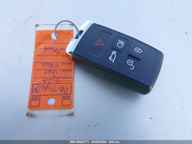 2023 JAGUAR F-PACE SADCJ2EX7PA716639 Photo 10