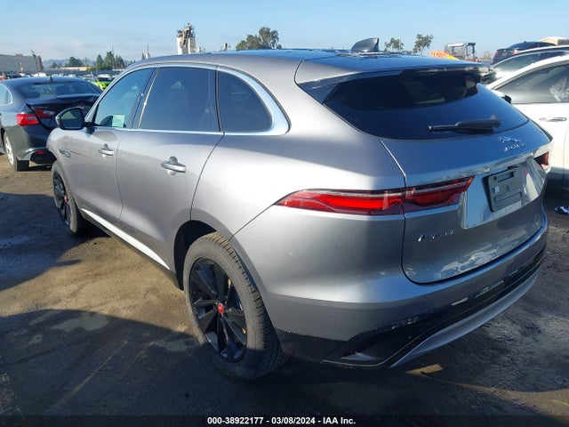 2023 JAGUAR F-PACE SADCJ2EX7PA716639 Photo 2