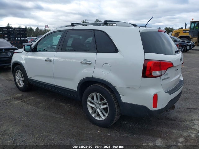 KIA Sorento Lx V6 2014 5XYKTDA71EG504738 Image 3