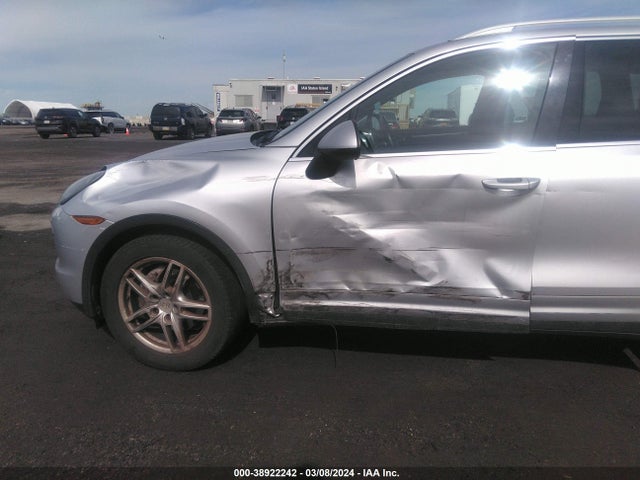 2011 PORSCHE CAYENNE WP1AA2A28BLA00096 Photo 5