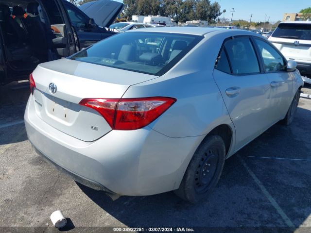 2T1BURHE0JC086306 Toyota COROLLA LE