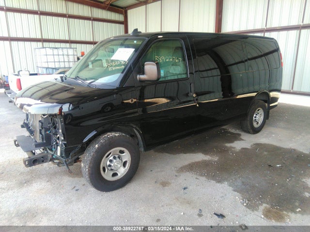 Chevrolet Express 2500 Work Van 2017 1GCWGAFF4H1165370 Image 2