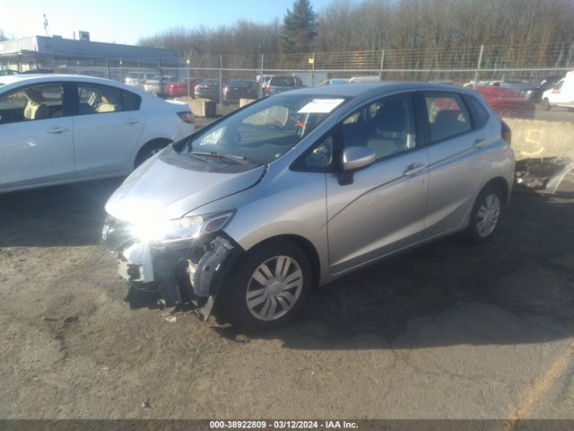 Honda FIT LX 2016 JHMGK5H58GX005162 Image 2