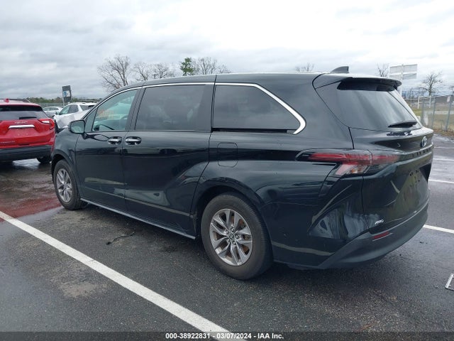 Toyota SIENNA XLE 2023 5TDYSKFC0PS084080 Image 3