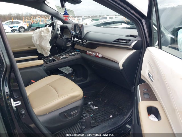 Toyota SIENNA XLE 2023 5TDYSKFC0PS084080 Image 5