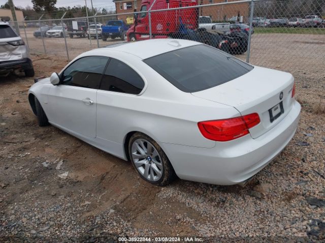 2011 BMW 328I WBAKE5C56BE754716 Photo 2