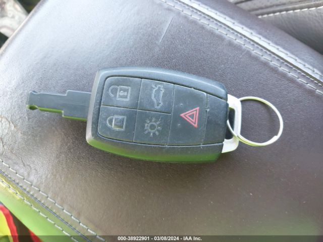 2011 VOLVO C70 YV1672MC5BJ109566 Photo 10