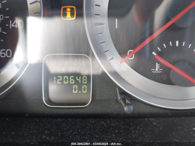 2011 VOLVO C70 YV1672MC5BJ109566 Photo 6