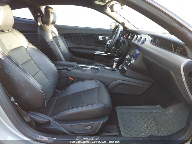 Ford Mustang Ecoboost Premium Fastback 2020 1FA6P8TH5L5143335 Image 5