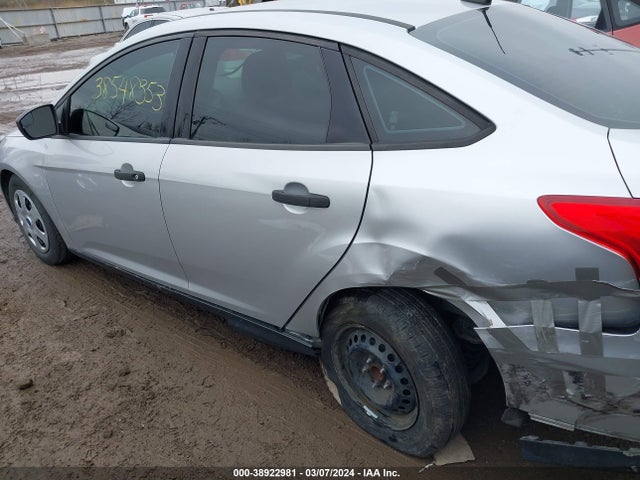 Ford FOCUS S 2017 1FADP3E20HL222174 Image 14