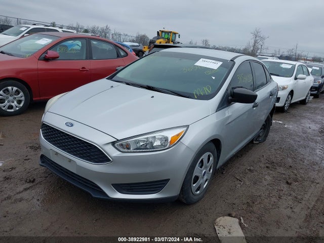 Ford FOCUS S 2017 1FADP3E20HL222174 Image 2