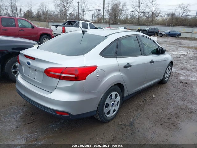 Ford FOCUS S 2017 1FADP3E20HL222174 Image 4