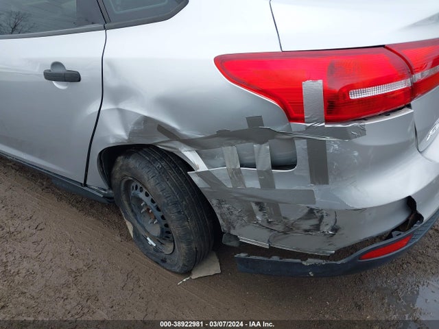 Ford FOCUS S 2017 1FADP3E20HL222174 Image 6