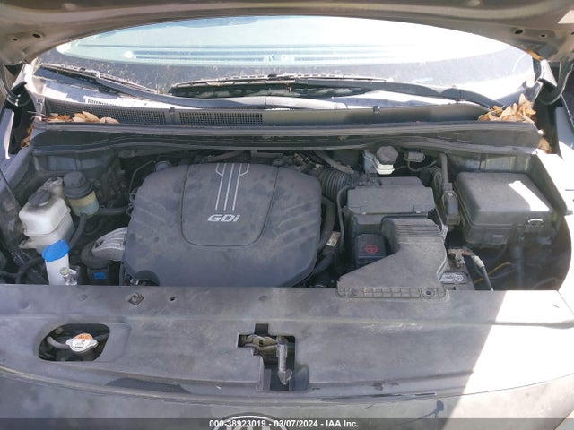 KIA SEDONA LX 2016 KNDMB5C16G6094437 Image 10