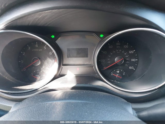 KIA SEDONA LX 2016 KNDMB5C16G6094437 Image 7