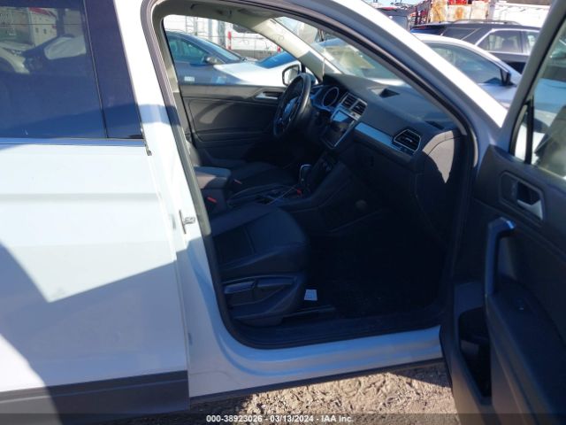 3VV2B7AX2KM063187 Volkswagen Tiguan