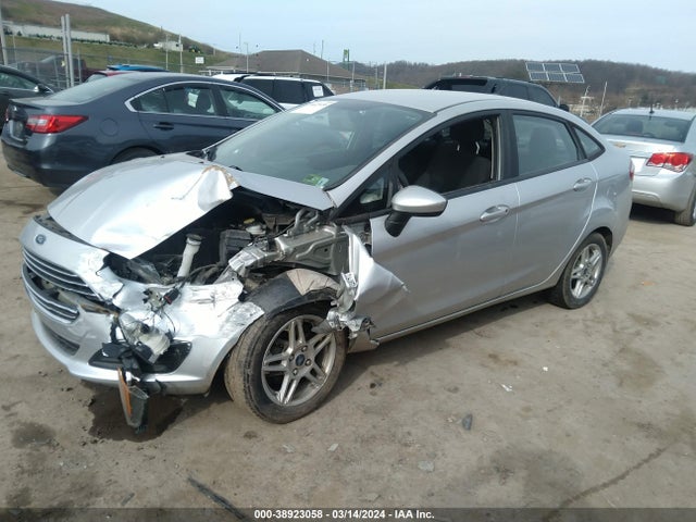 Ford FIESTA SE 2019 3FADP4BJ0KM115780 Image 2