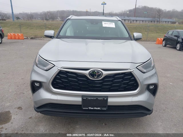 Toyota Highlander Xle 2022 5TDGZRBH3NS162527 Image 12