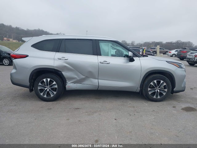 Toyota Highlander Xle 2022 5TDGZRBH3NS162527 Image 13