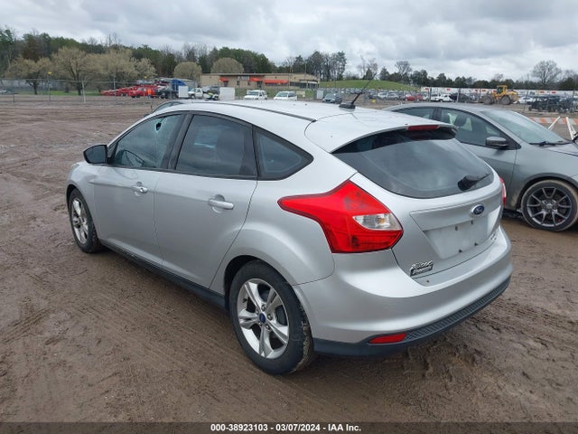 Ford FOCUS SE 2014 1FADP3K21EL260884 Image 3
