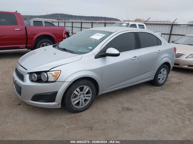 Chevrolet Sonic Lt Auto 2016 1G1JC5SHXG4137910 Image 2