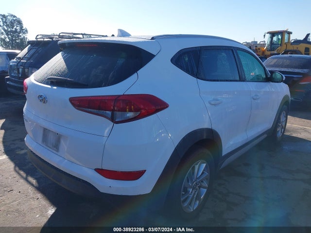 Hyundai TUCSON SEL 2018 KM8J33A4XJU670787 Image 4