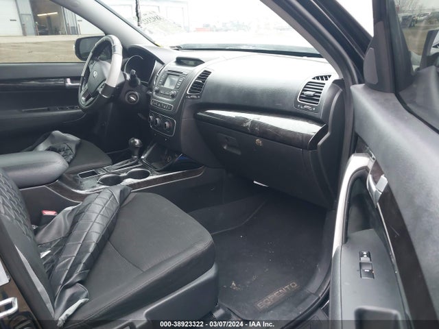 KIA SORENTO LX 2014 5XYKTCA69EG446461 Image 5