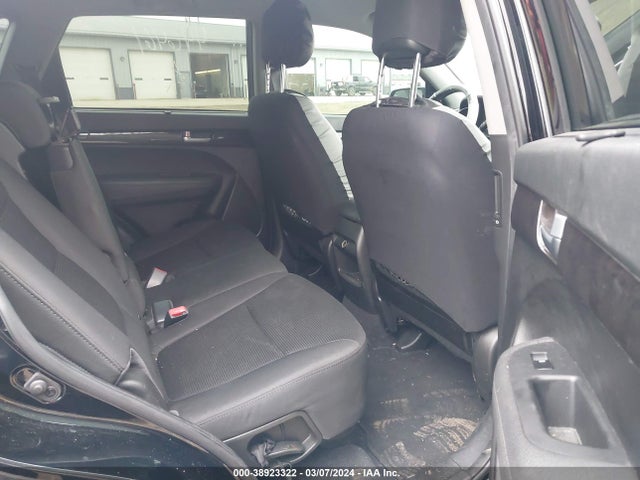 KIA SORENTO LX 2014 5XYKTCA69EG446461 Image 8