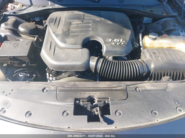 2C3CDXBG5KH657299 Dodge Charger Sxt Rwd