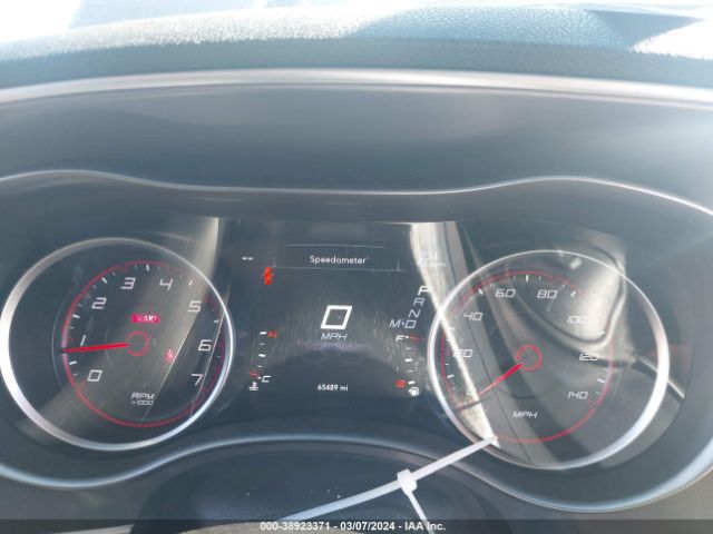 2C3CDXBG5KH657299 Dodge Charger Sxt Rwd