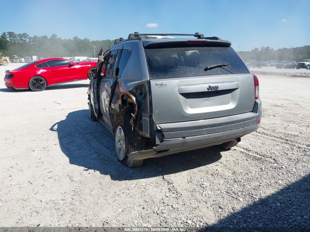 38923374 :رقم المزاد ، 1C4NJCBA2FD138182 vin ، 2015 Jeep Compass Sport مزاد بيع