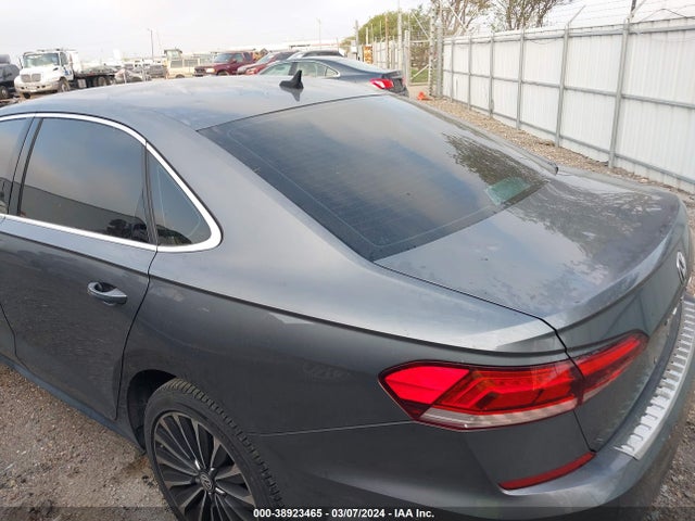 1VWBA7A33NC008460 Volkswagen Passat 2.0t Limited Edition