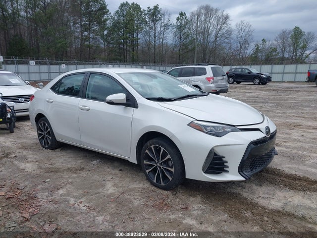 Toyota COROLLA SE 2018 5YFBURHE1JP763699 Image 1