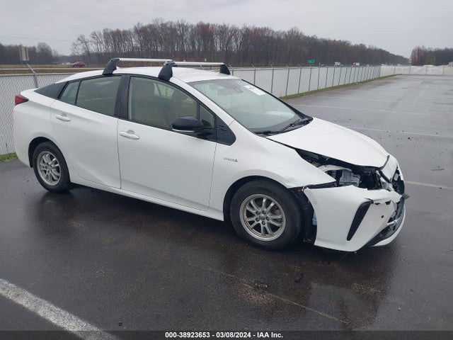 Toyota Prius Le 2019 JTDKARFU3K3095353 Image 1