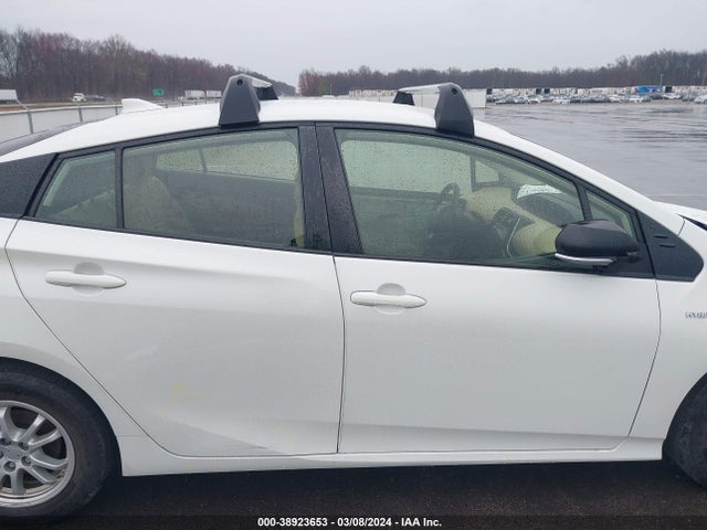 Toyota Prius Le 2019 JTDKARFU3K3095353 Image 13