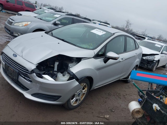 Ford FIESTA SE 2015 3FADP4BJ0FM161213 Image 2