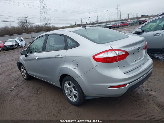 Ford FIESTA SE 2015 3FADP4BJ0FM161213 Image 3