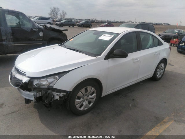 Chevrolet Cruze Ls Manual 2014 1G1PB5SH6E7463938 Image 2