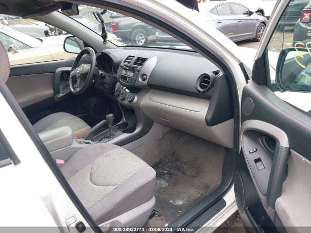 2008 TOYOTA RAV4 VIN: JTMZD33V586078139